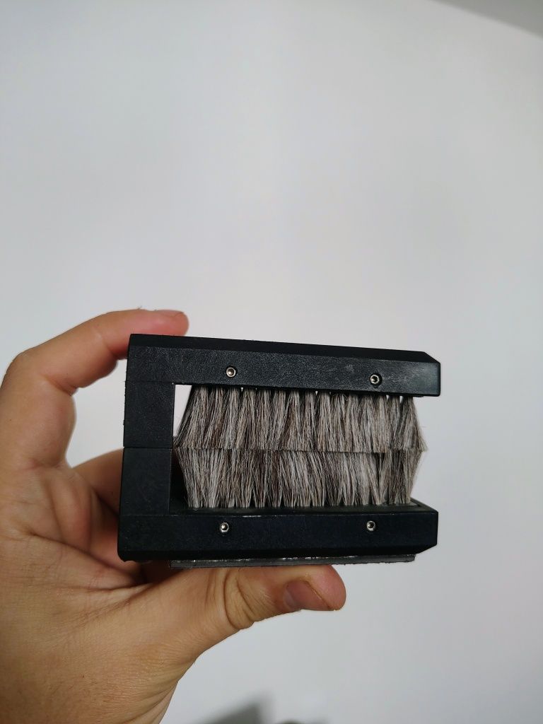 Perie anti-statica
