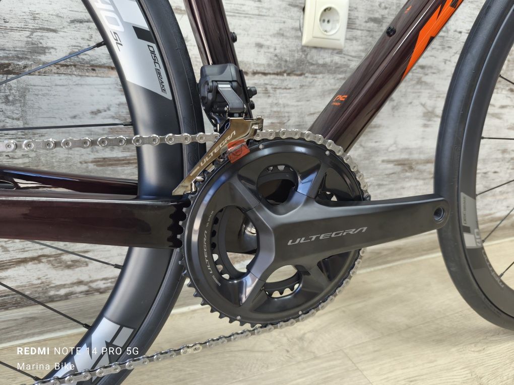 НОВ карбонов шосеен велосипед KTM Alto Master Ultegra Di2 Vision | S