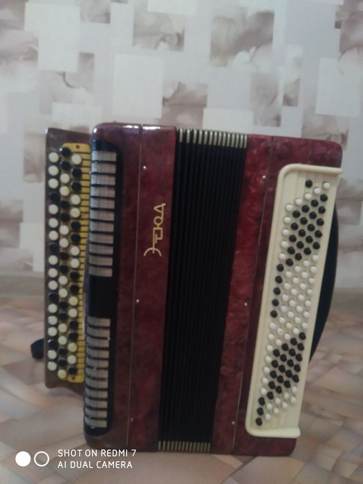 Продам баян ,,Этюд,,в отличном состоянии.