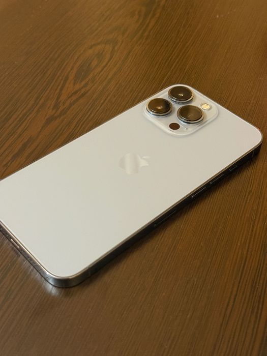 iPhon 13 Pro Sierra Blue