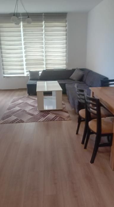 Дава се под наем Двустаен апартамент в Пловдив, Остромила - 65 кв.м за 425 € - Снимка #1