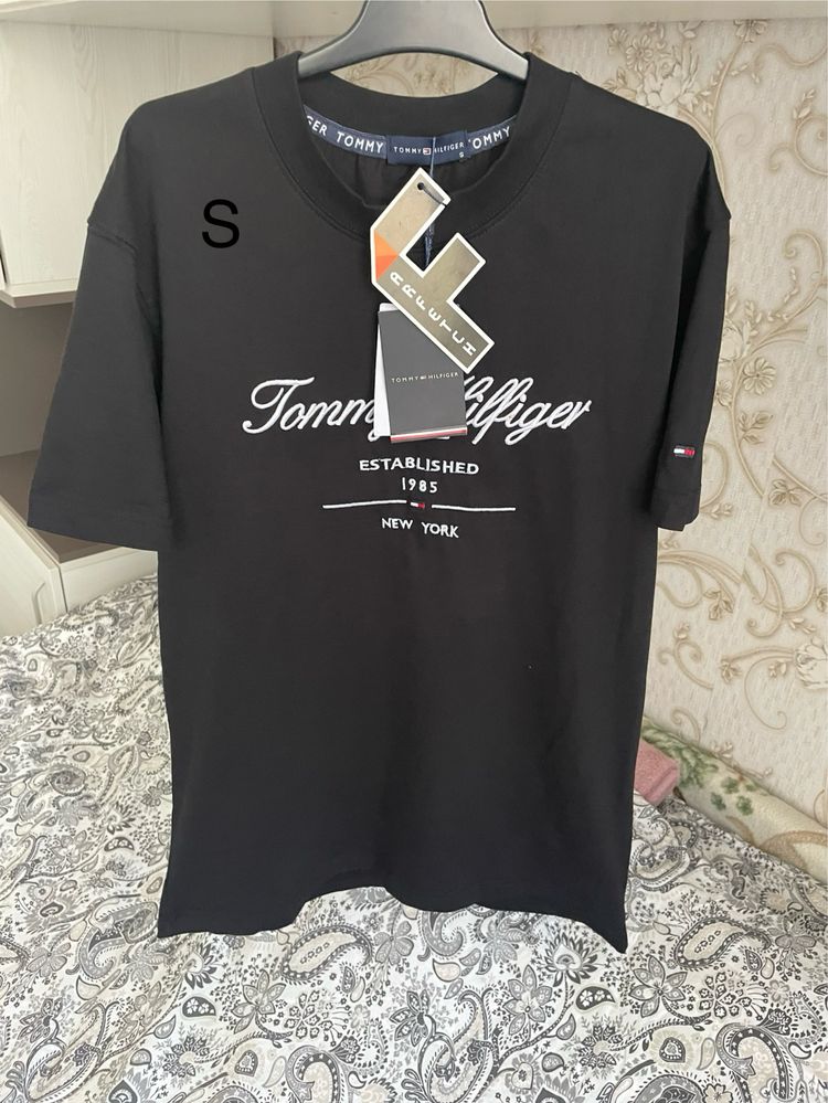 Tricou Nike, Burberry premium