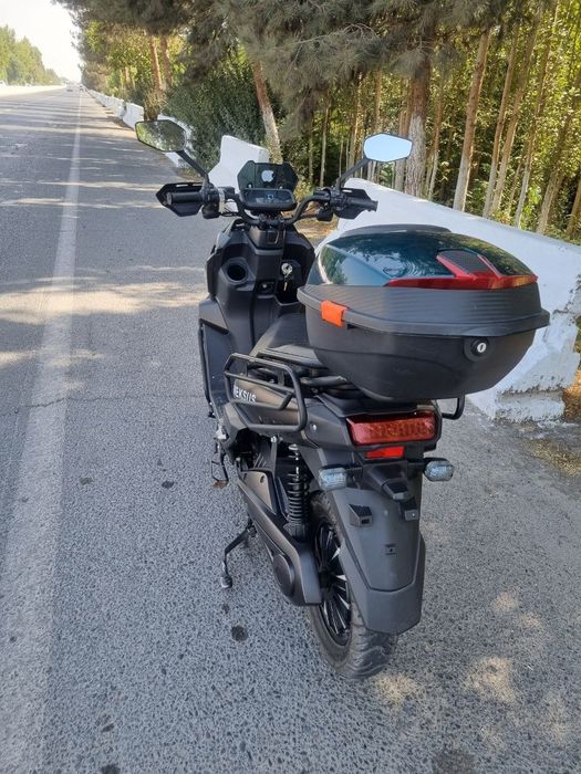 Skuter tank sotladi