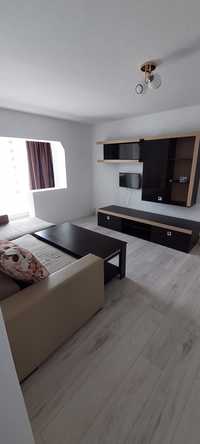 Închiriez apartament