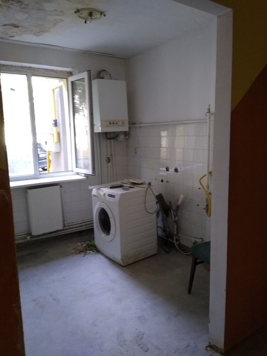 Apartament 3 camere - Strada Victoriei, Slatina - 79.000€ (negociabil)