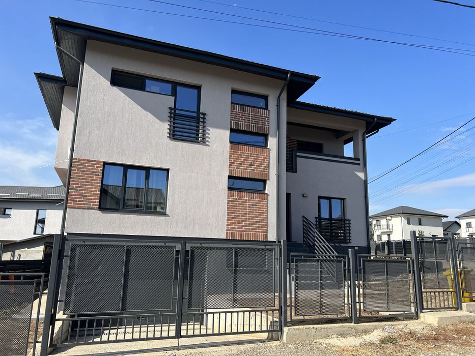 Casa Demisol+Parter+Etaj cu garaj, Miroslava - Valea Adanca