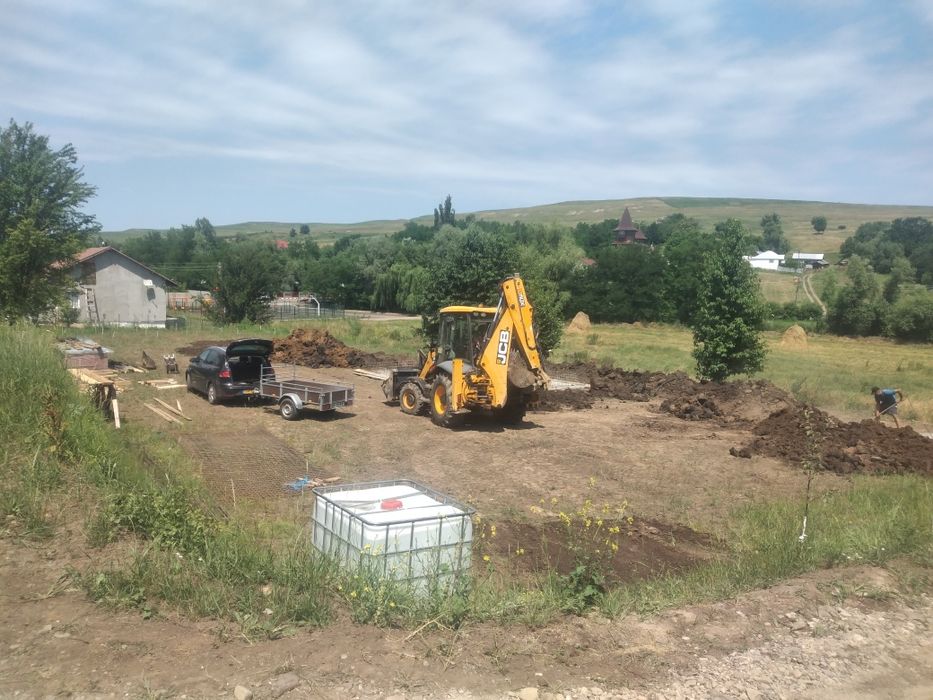 Buldoexcavator de inchiriat,prestări servicii