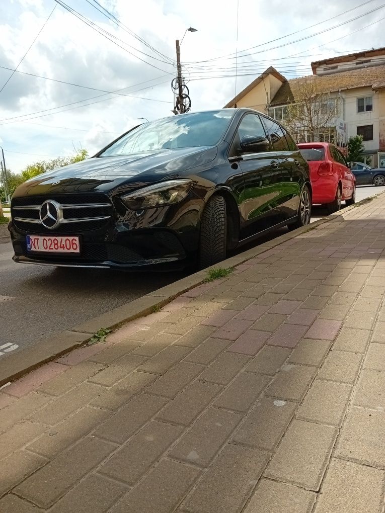 mercedes Benz B class 2021 model nou ecran tableta mare 3D