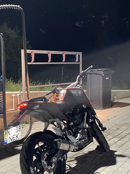 Vand / schimb ktm duke 125 2011