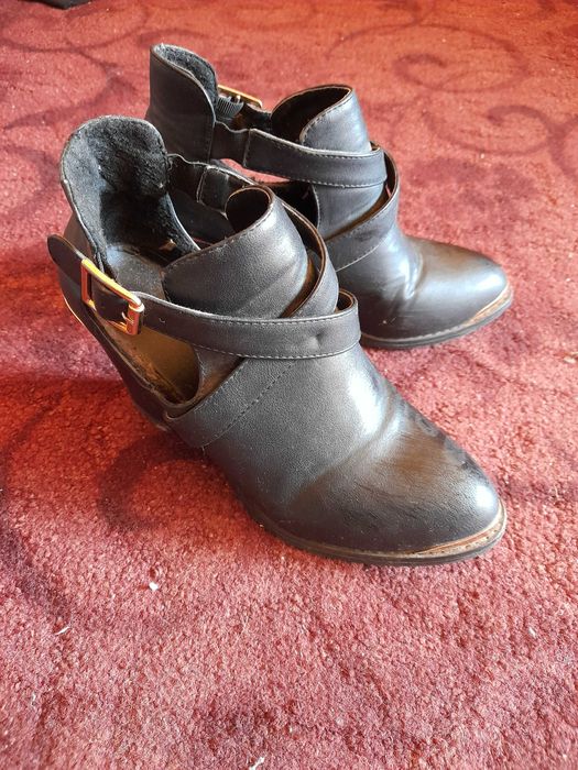 Обувки на ток -супер цена!