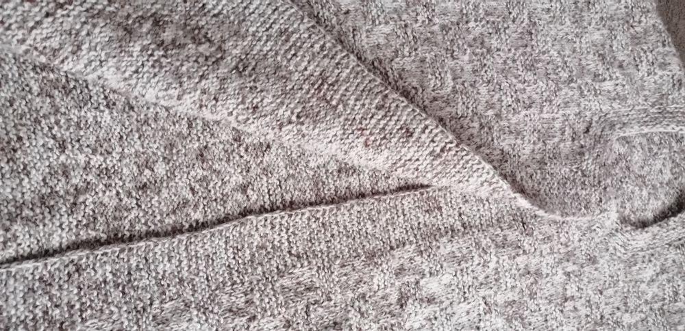 Вълнени елеци ръчно плетени