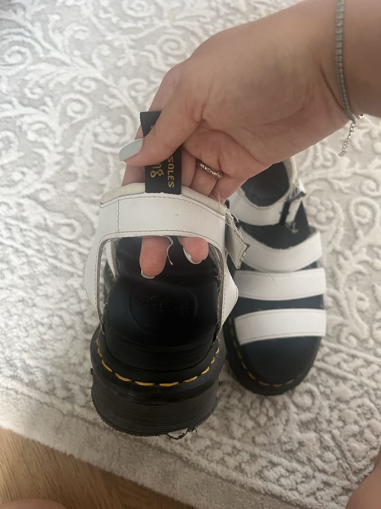 Sandale Dr.Martens