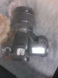 Canon 7D va Nikon D90