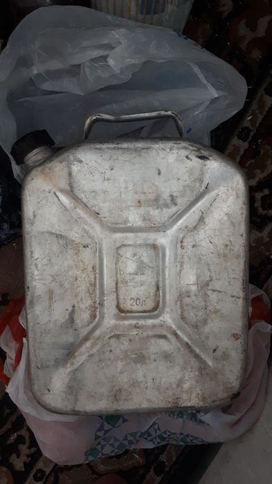 Канистра алюминиевая б/у 20 литров