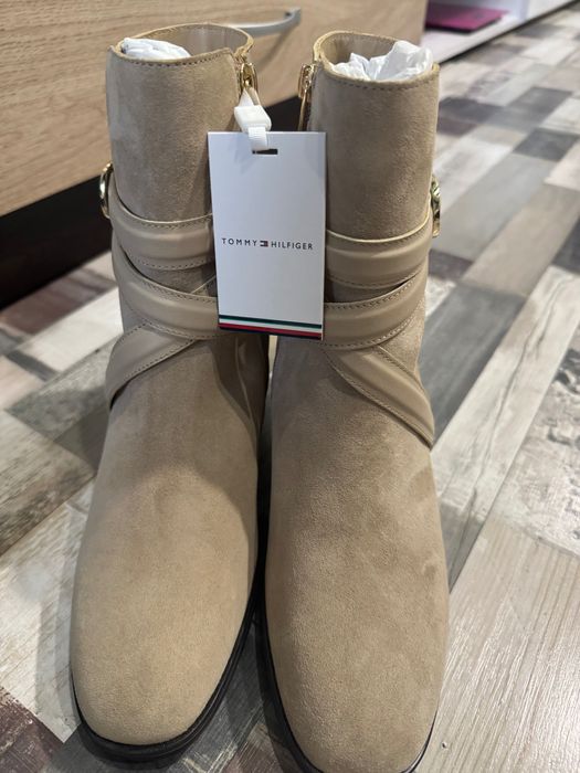 Tommy Hilfiger
Боти Elevated Essential Midheel Boot