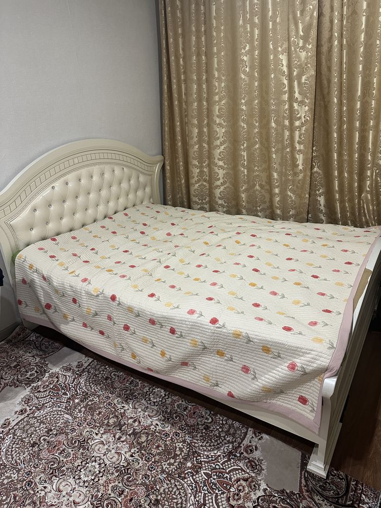 Срочно Продам даухместную кровать евро