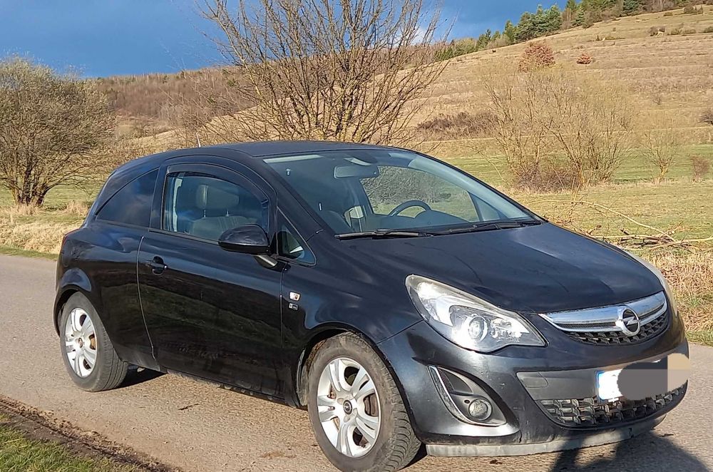 Opel Corsa D, 1.4 benzina, 2 usi