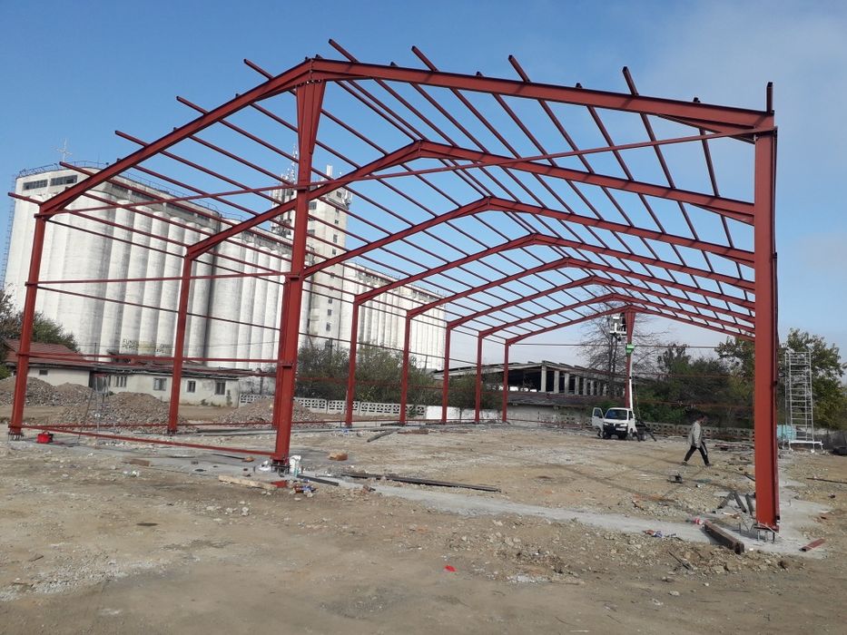 Vând fânar cu deschiderea de 10 m la un preț de ne refuzat