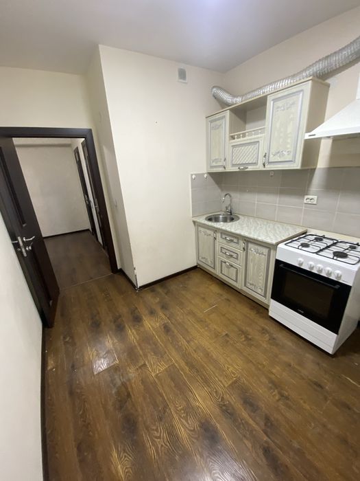 Сергели 8 худуд 3 хона килинган 67 кв