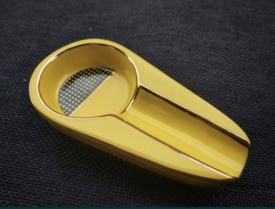 Керамичен пепелник за пури с лого,два цвята