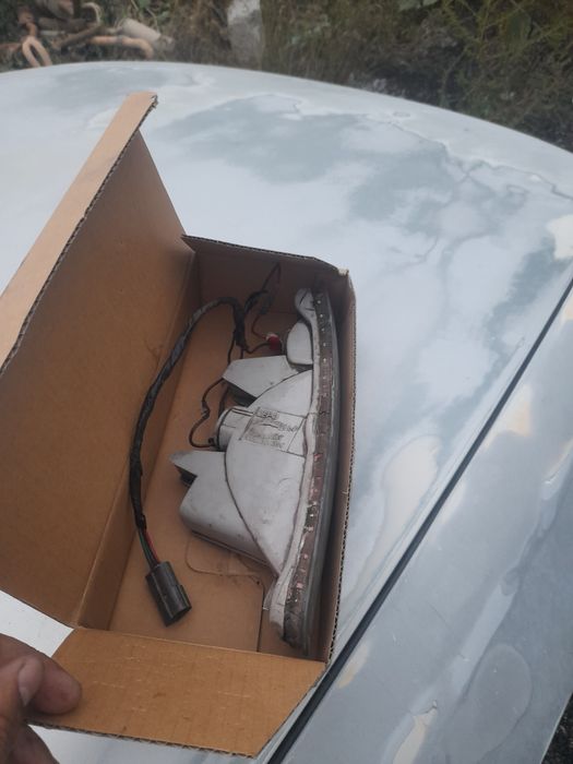 Продам протитуманка мазда 323