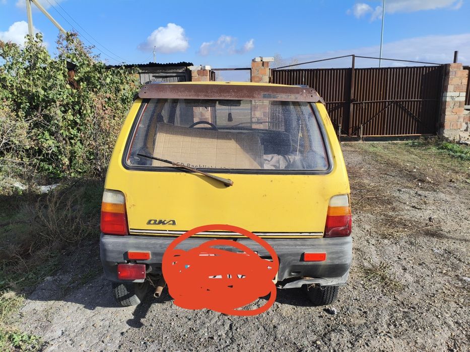 Продам Ока на запчасти мотор заводиться Прицеп отдельно.