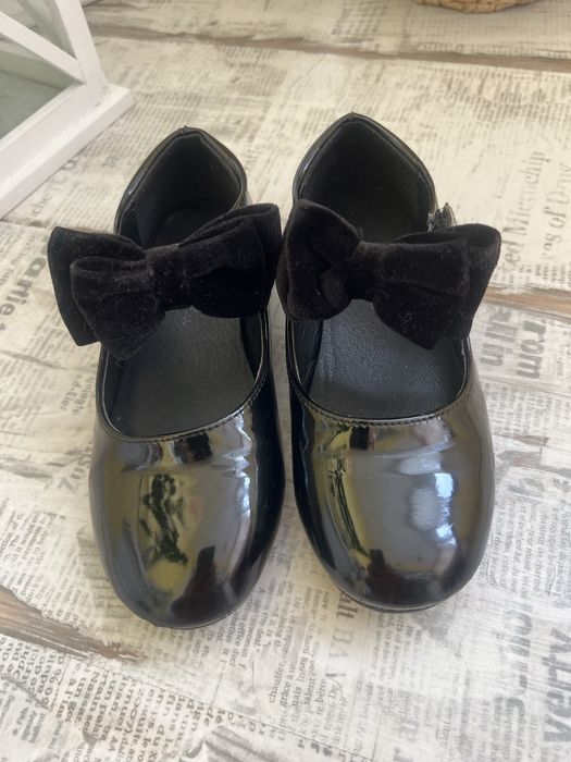 Обувки за празници.