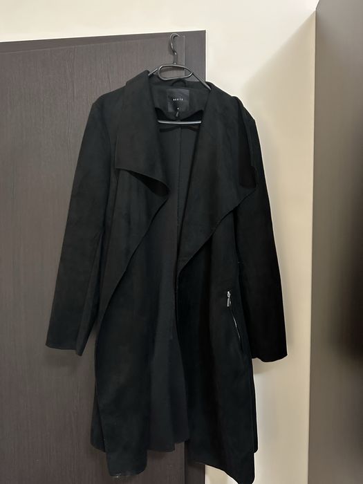 Елегантно дамско палто MOHITO – размер 44 (L/XL)