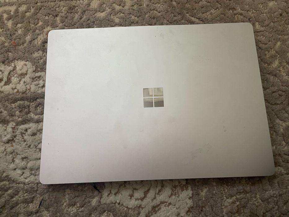 Microsoft 1950 displei spart