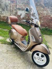 Scuter Vespa deosebit pentru evenimente