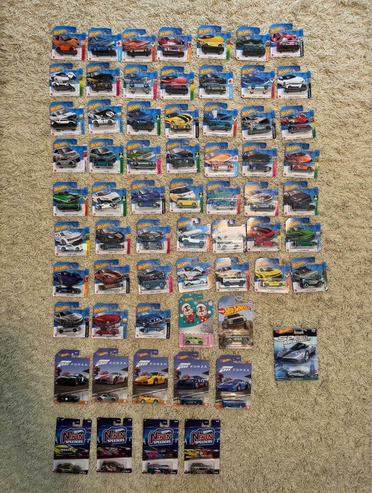 Masinute Hotwheels in Blister Neon Fortza Premium Noi BMW Porsche Audi