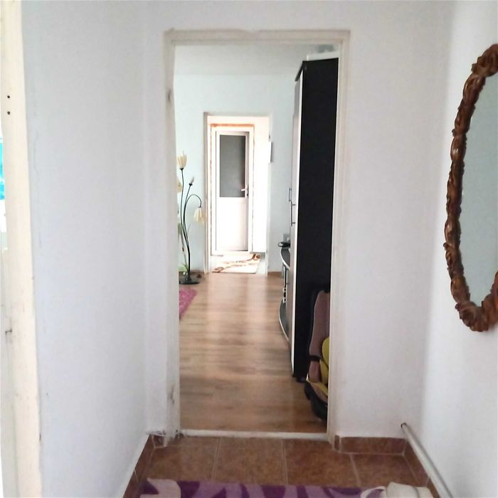Vand apartament 2 camere