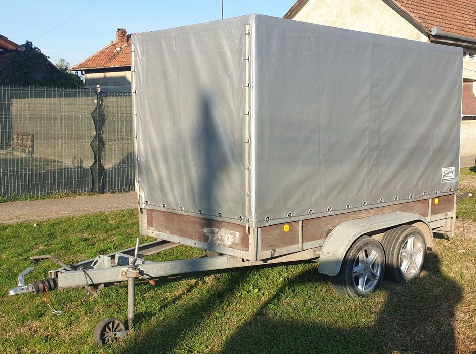 Schwarzmuller Remorca auto 2000 kg.   2 axe