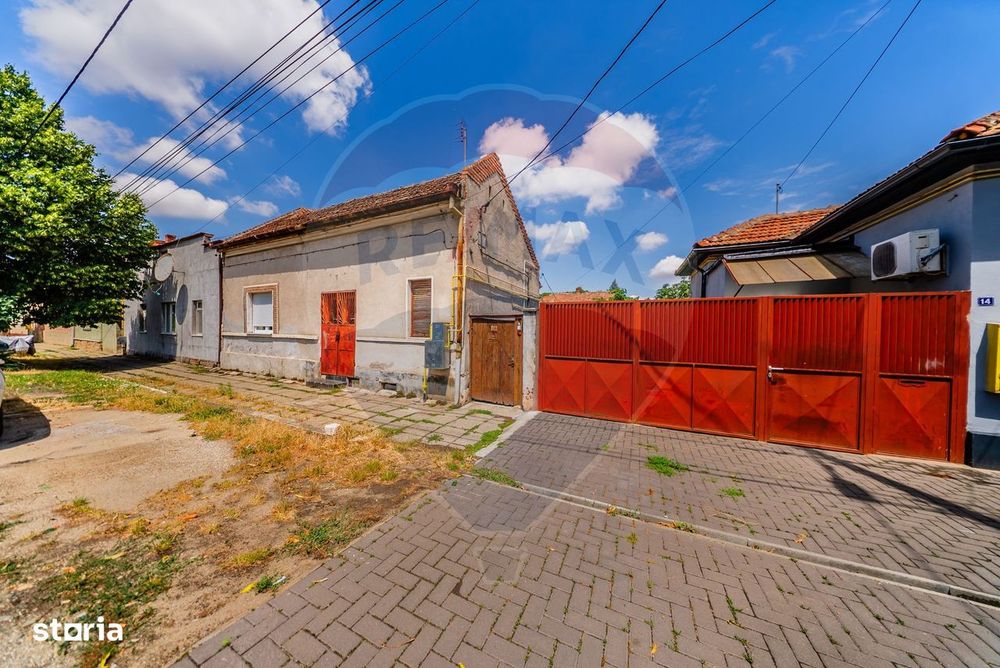 Apartament cu 2 camere de vanzare - curte comuna