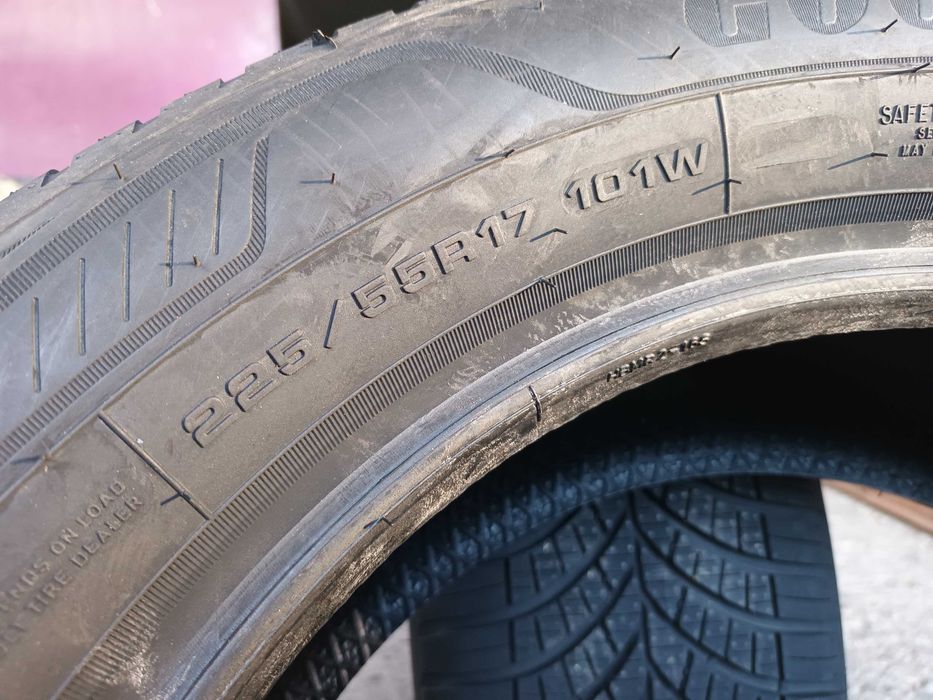 2 Нови всесезонни гуми 225/55 R17 Goodyear 4Seasons Gen-3 101W M+S XL