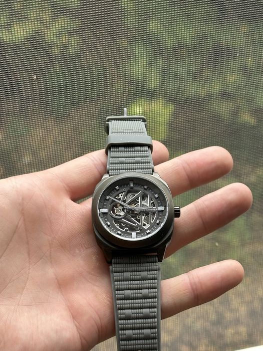 Продам механичесике часы Lee Cooper