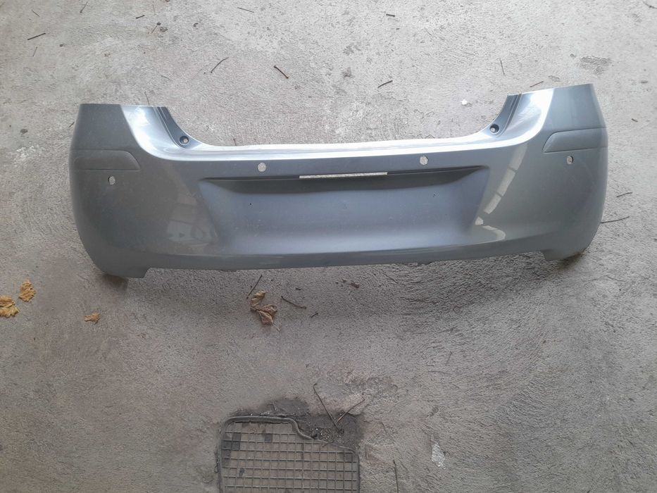 Броня задна Toyota Yairis