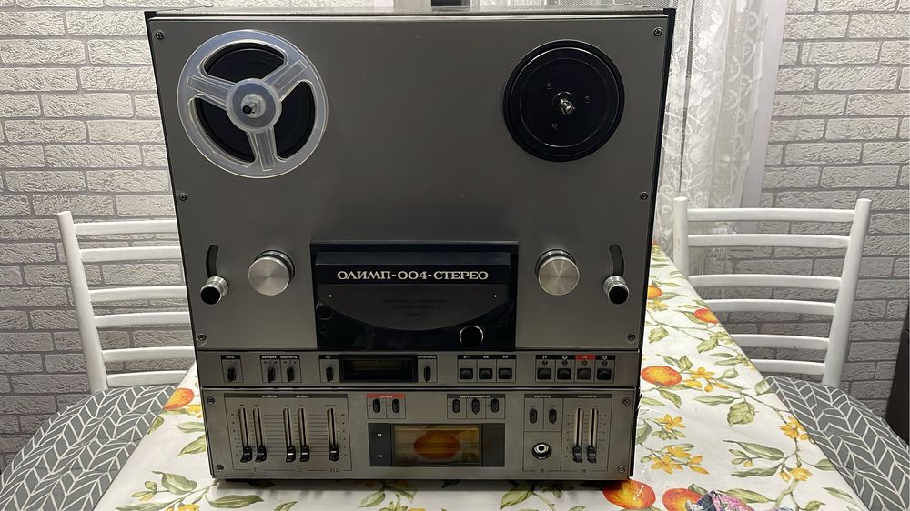 Катушечный магнитофон Олимп 004