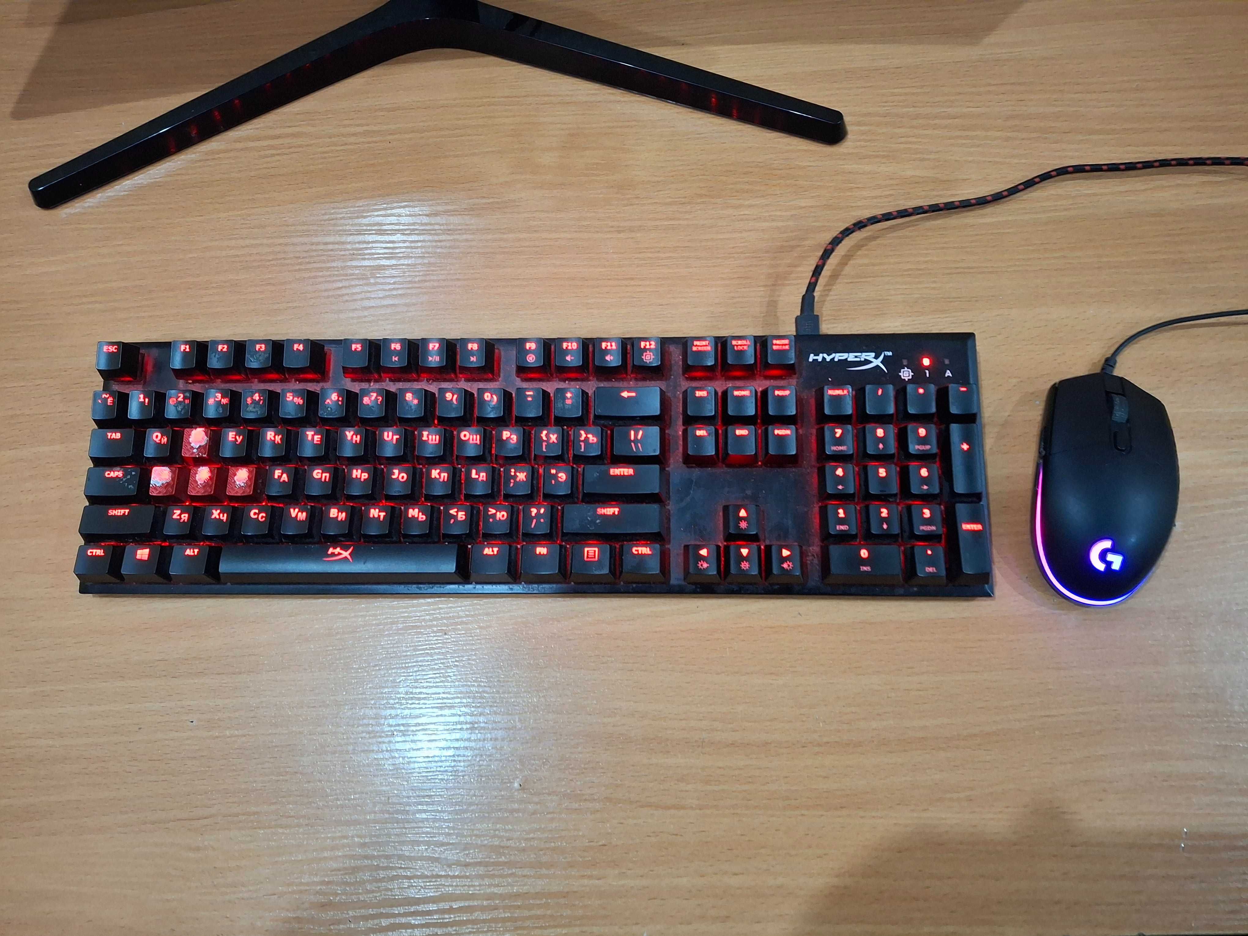 Hyper X Alloy FPS / Logitech G102