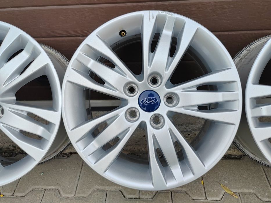 Jante R16 5x108 Ford Focus 2 3 4 MONDEO C-MAX S-MAX Galaxy 

Jantele a