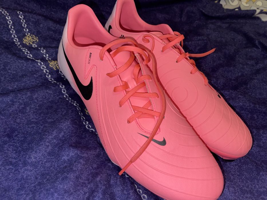 Ghete de fotbal noi nike roz marime 44,5