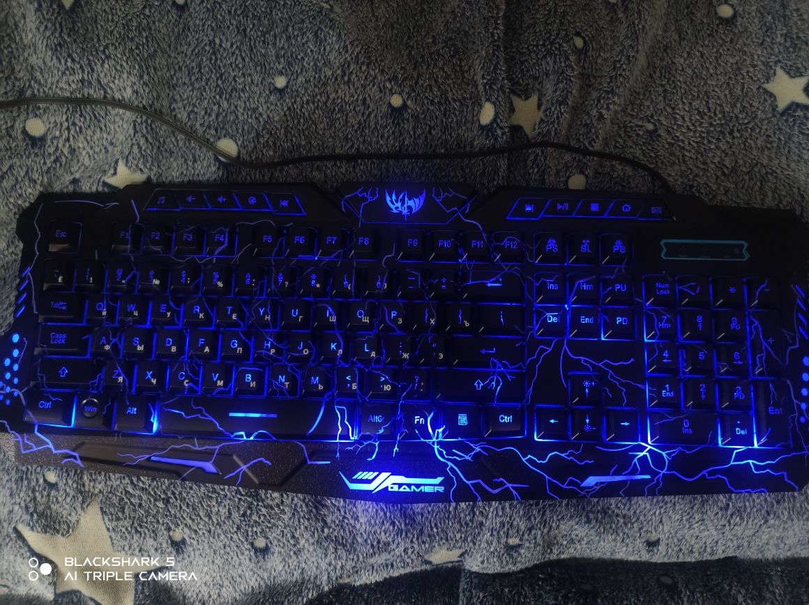 клавиатура игровая с подсветкой 3 цвета
