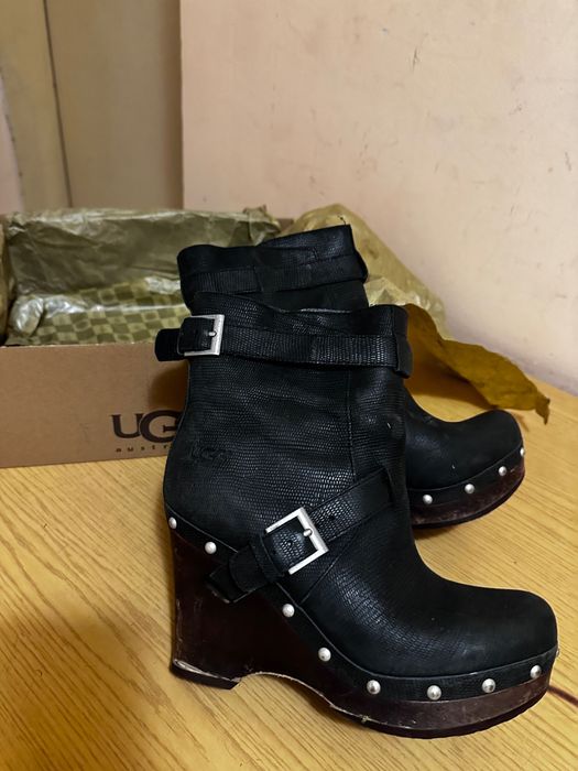 Боти UGG на платформа