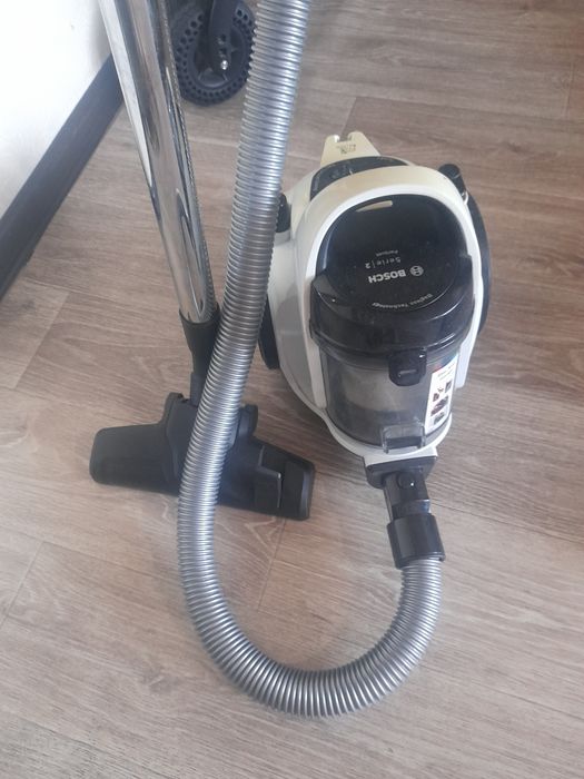 Пылесос Bosch рабочий