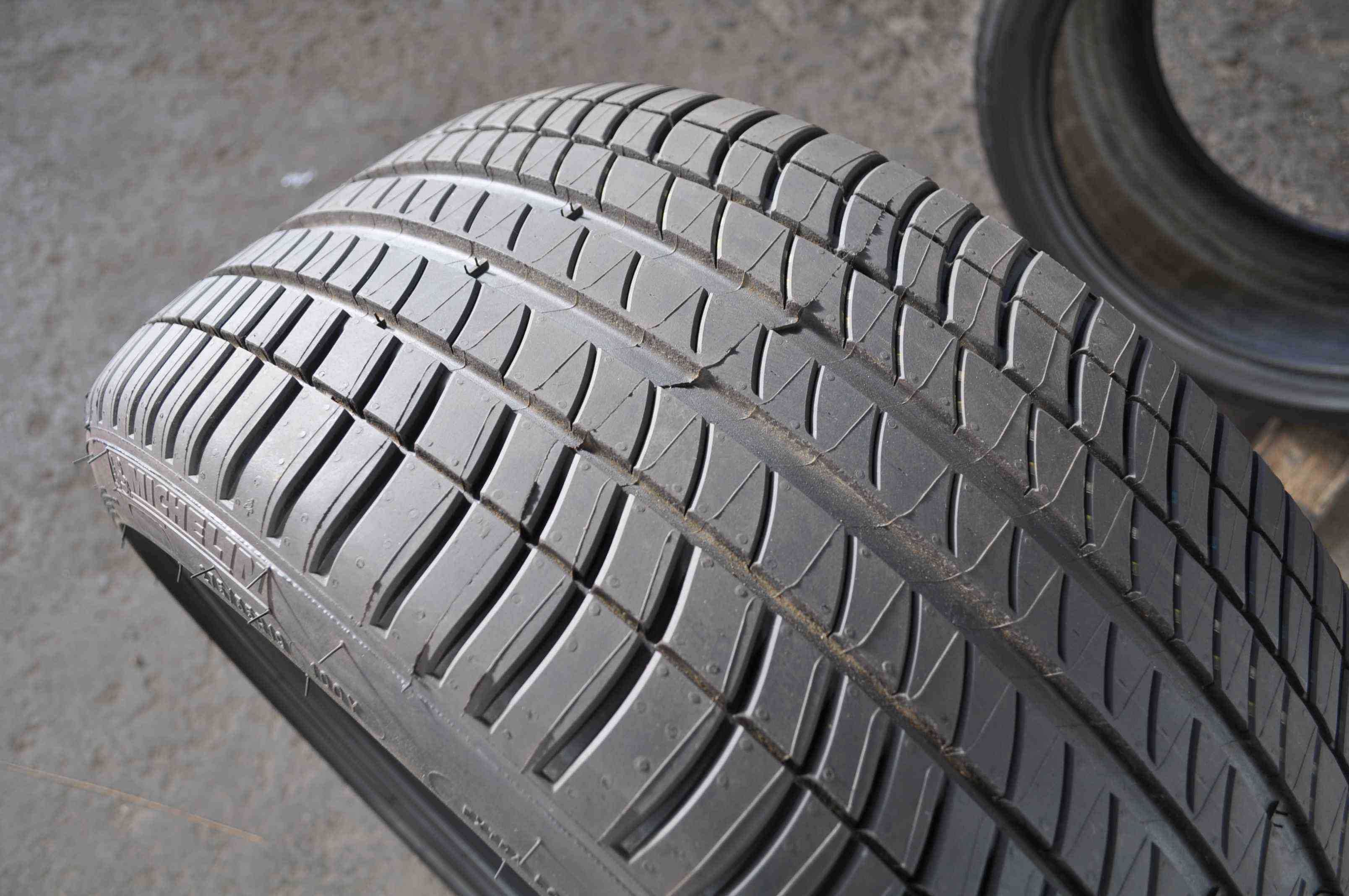 Anvelopa Vara 275/35 R19 MICHELIN Primacy 3 ZP 100Y - Runflat