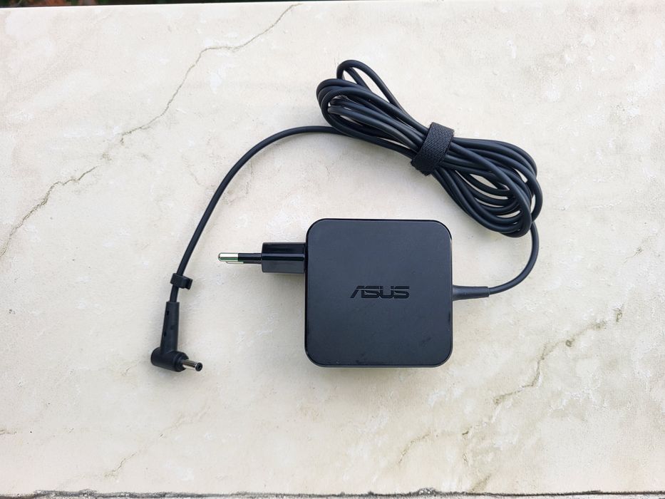 Incarcator laptop Asus 19V 2,37A 45W - mufa subtire 4,0x1,35mm