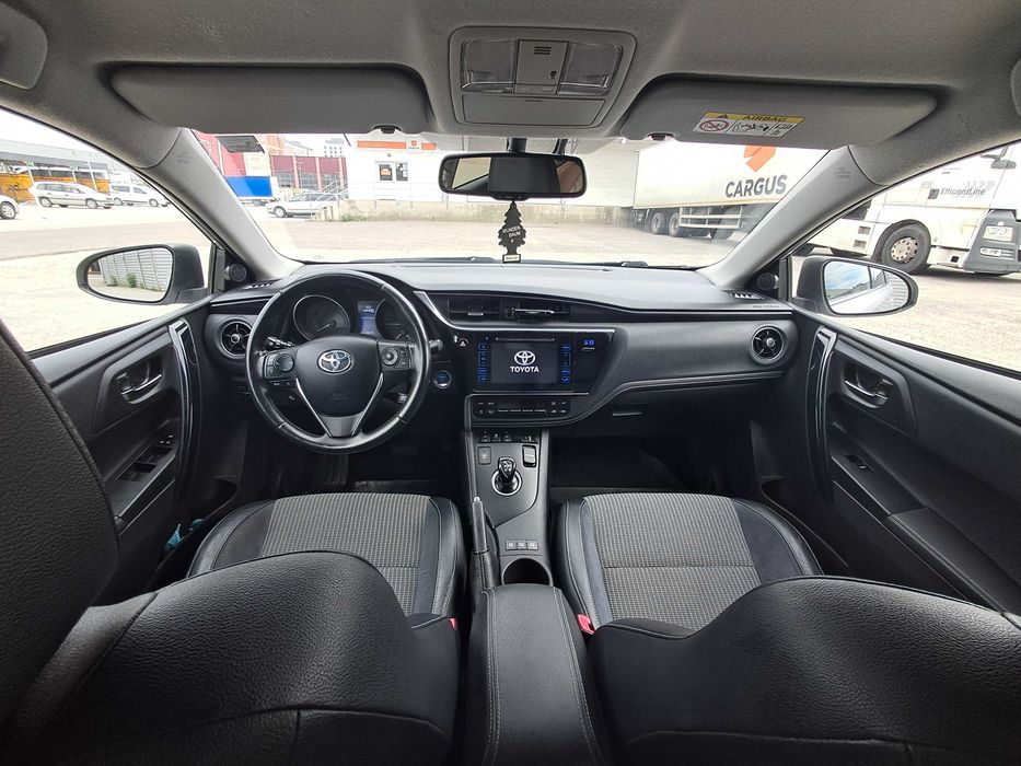 TOYOTA AURIS Facelift Hybrid 1.8 CP 136