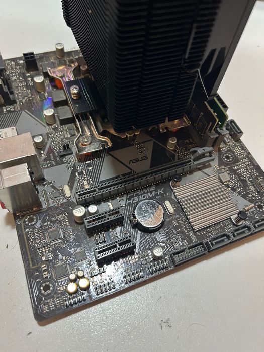 Kit gaming pc calculator Cpu I5 8400+placa 1151 v2, 16GB RAM+Cooler