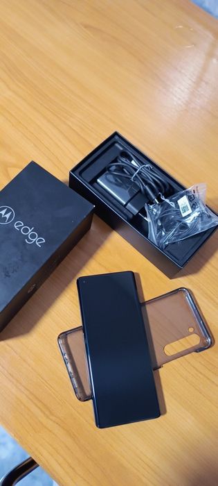 Telefon Motorola edge