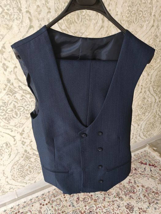 Продам мужском костюм, тройка.